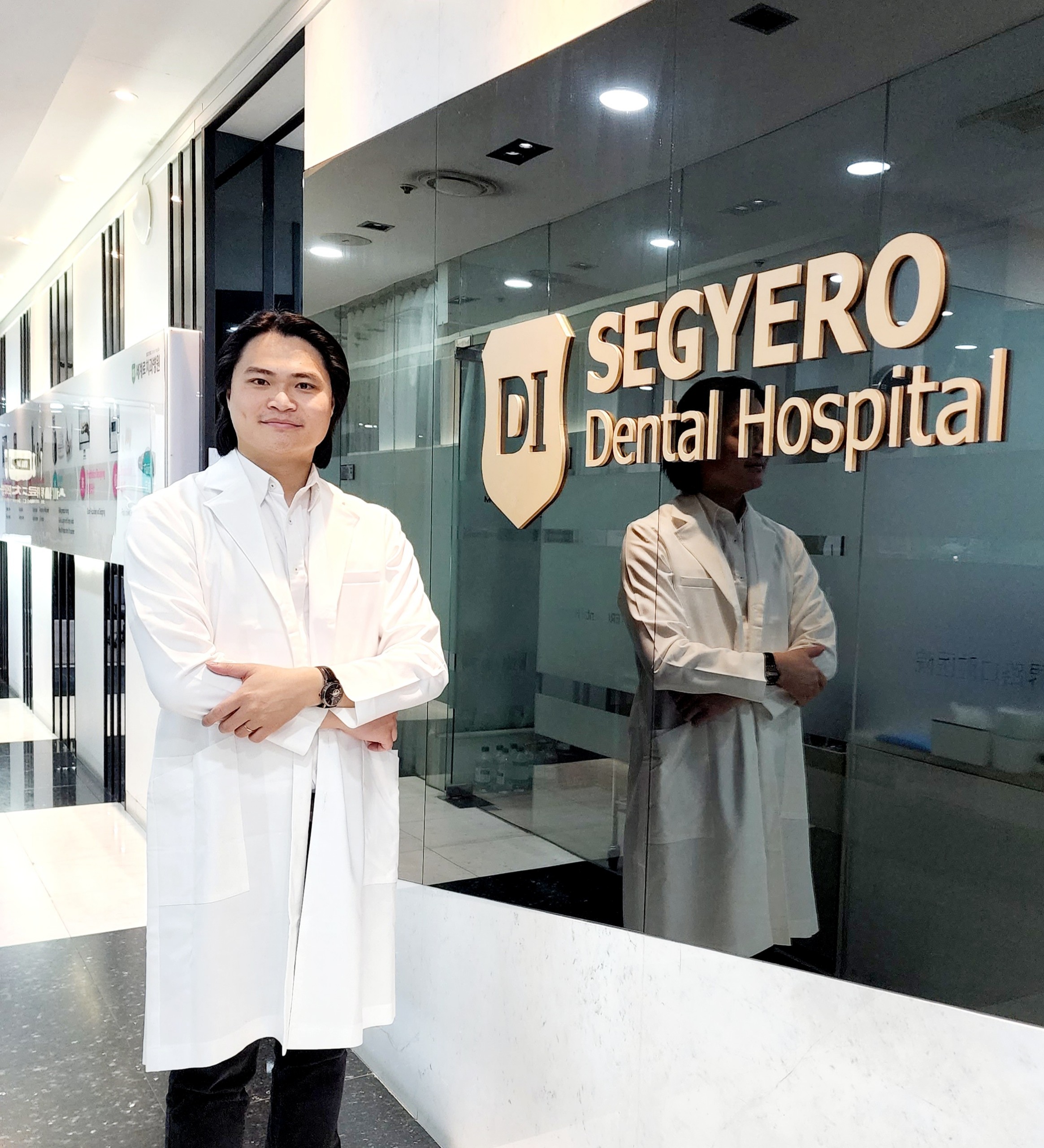 Dr. Chuyen at an international dental education centre
